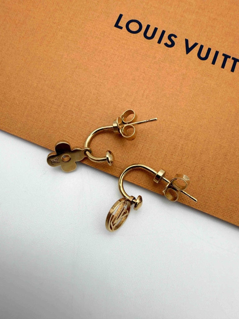 LOUIS VUITTON Blooming earrings