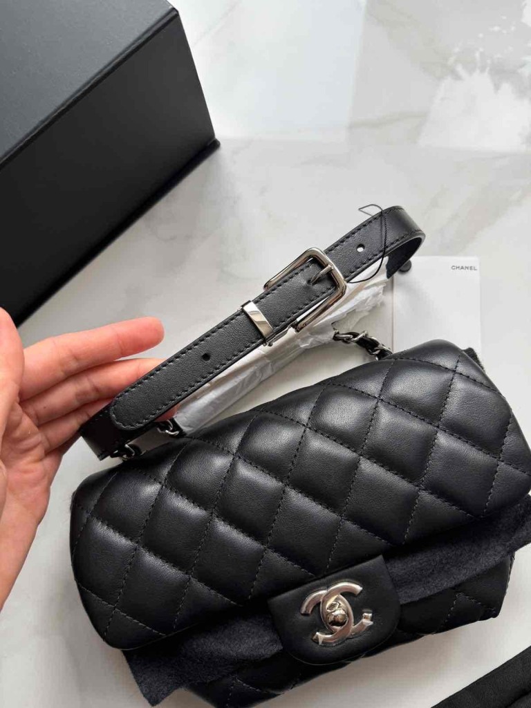 Chanel nerka Uniform