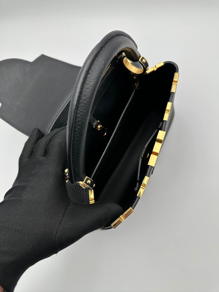 Louis Vuitton Capucines MM bag