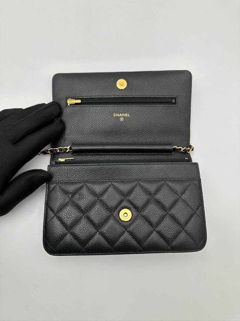 Chanel Wallet on Chain