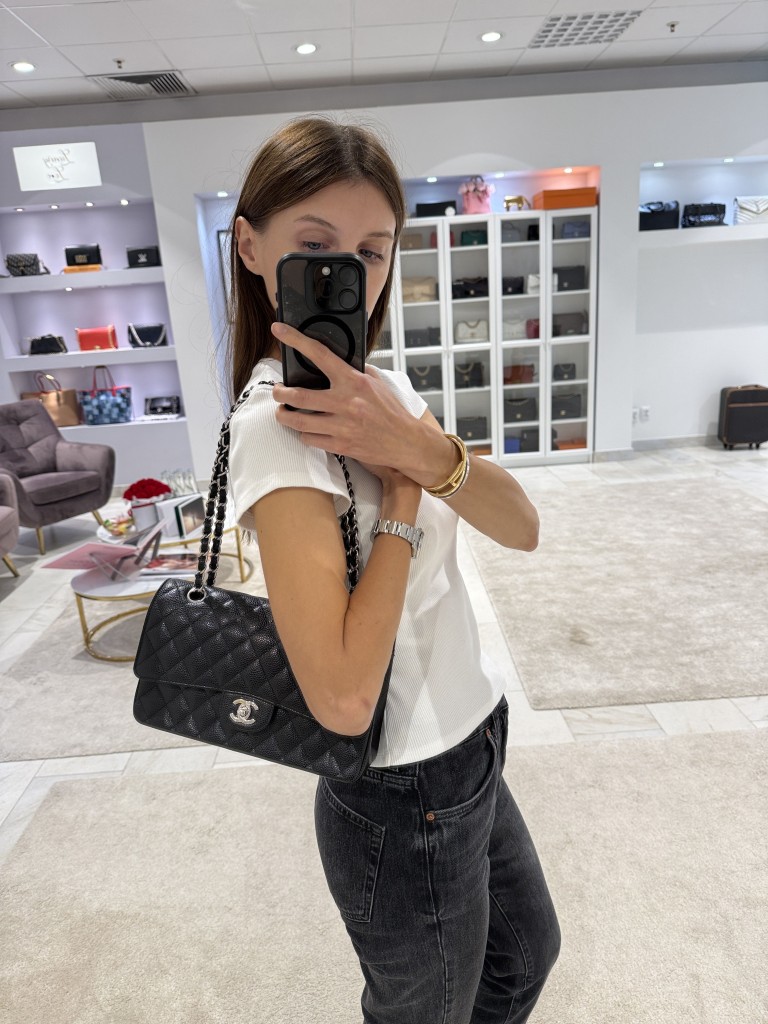 Chanel Classic Medium Double Flap torebka