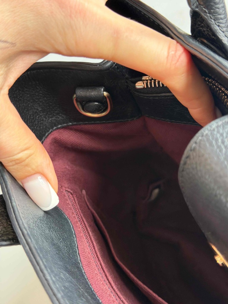 Chanel Neo Executive Small torebka