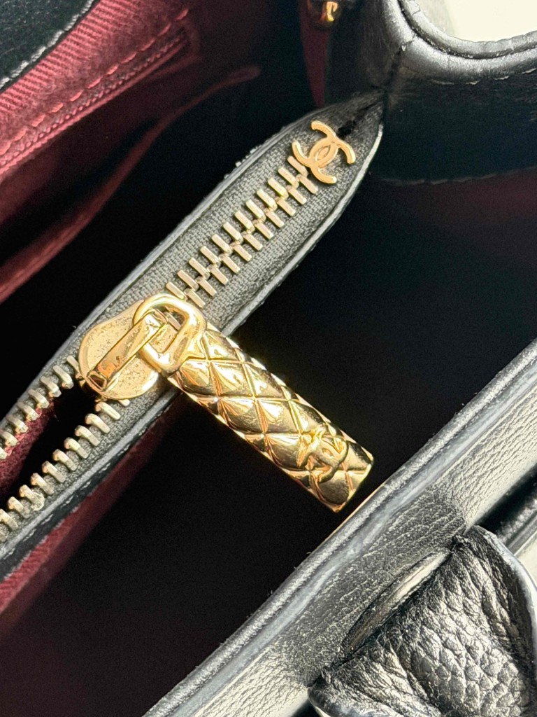 Chanel Neo Executive Small Tote Bag