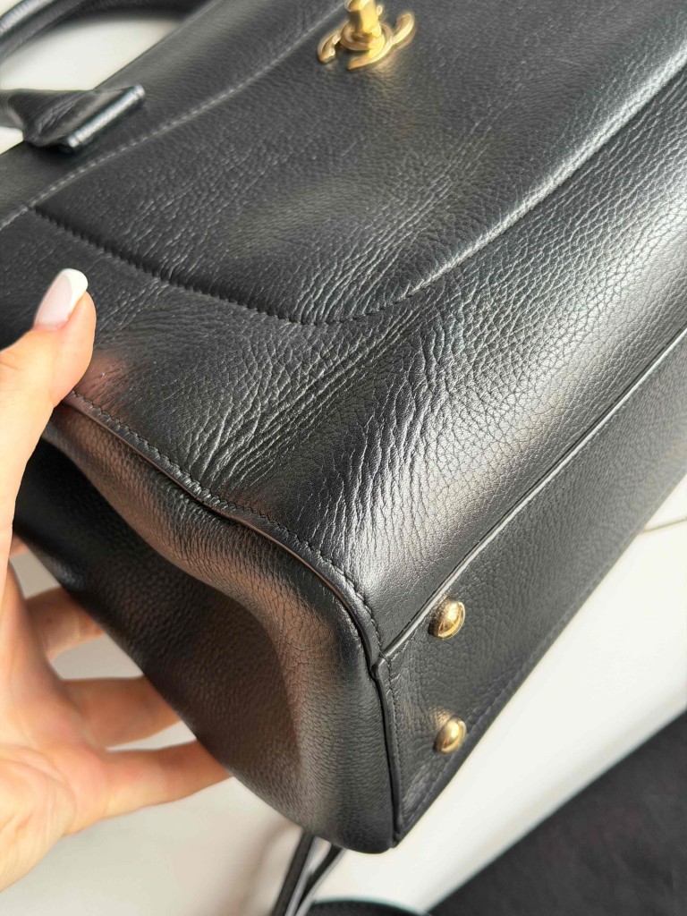 Chanel Neo Executive Small torebka