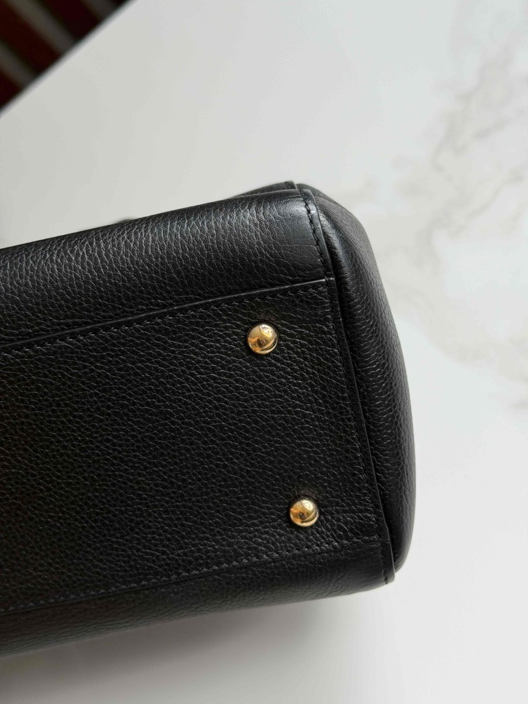 Chanel Neo Executive Small torebka