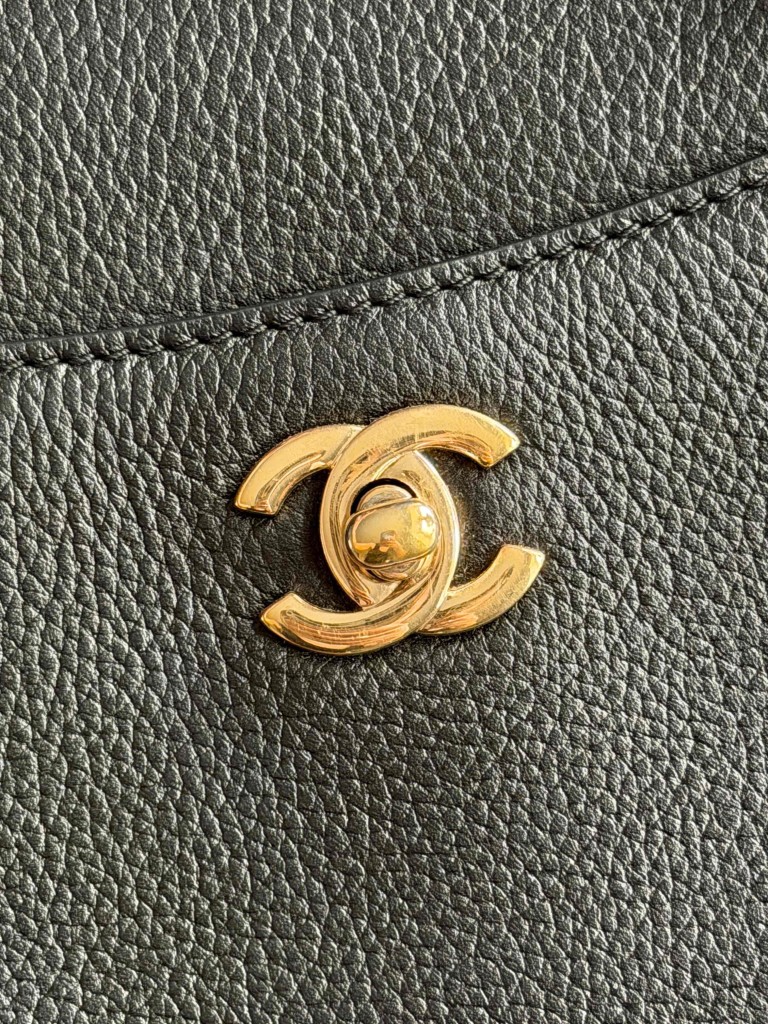 Chanel Neo Executive Small torebka