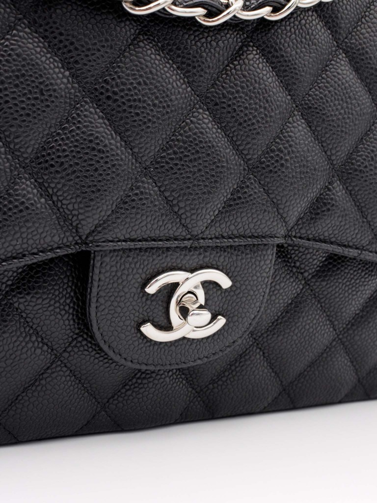 Chanel Classic Jumbo Double Flap bag