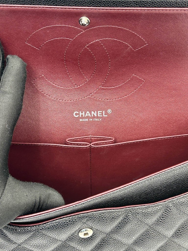 Chanel Classic Jumbo Double Flap bag