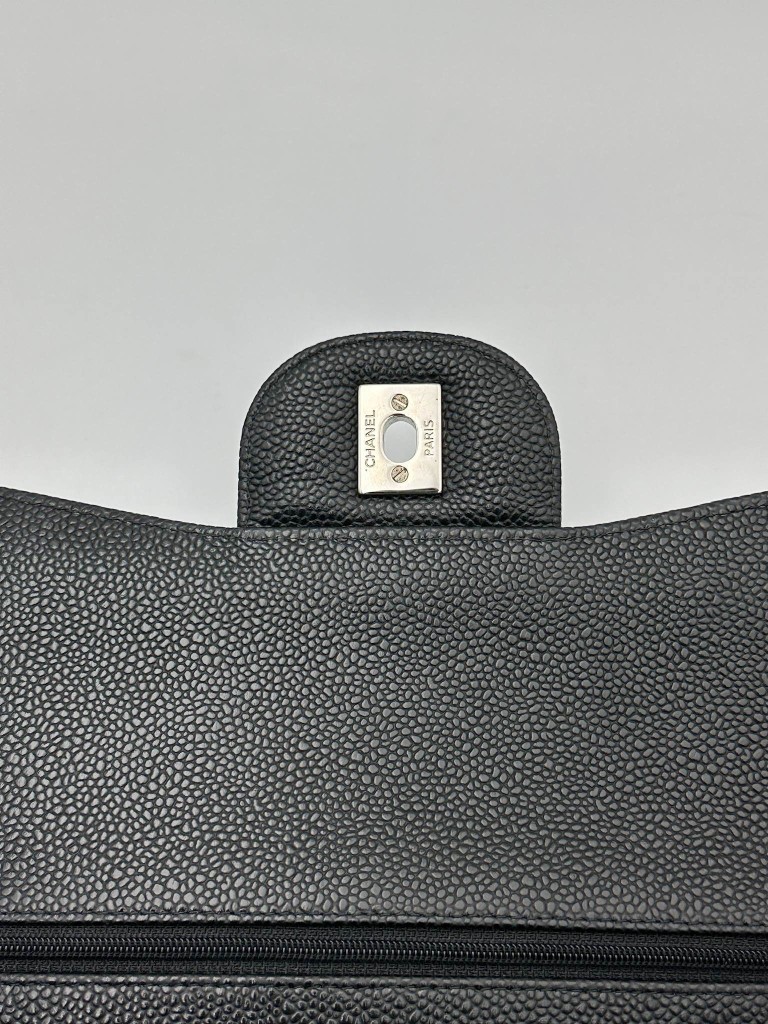 Chanel Classic Jumbo Double Flap bag