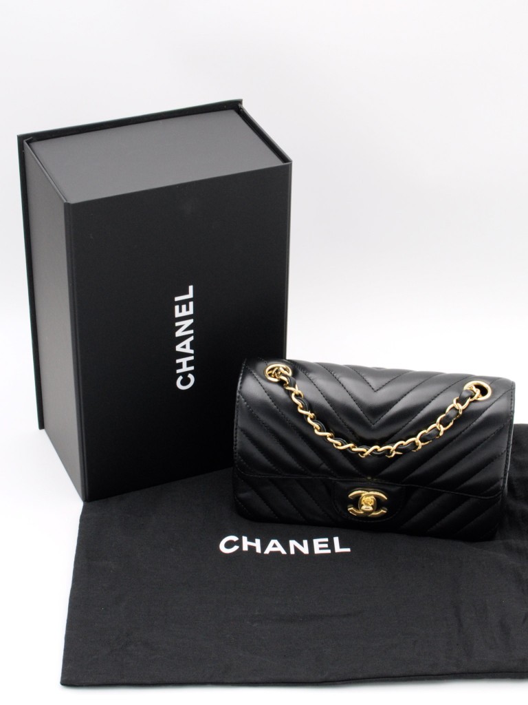 Chanel Classic Mini bag