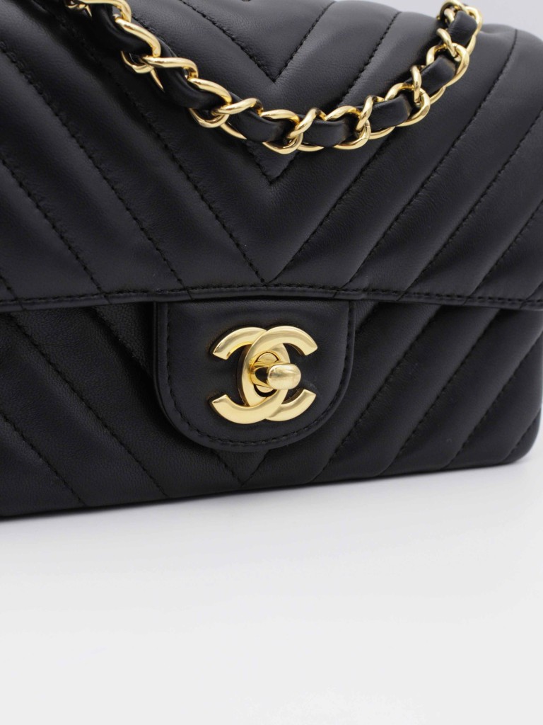 Chanel Classic Mini torebka