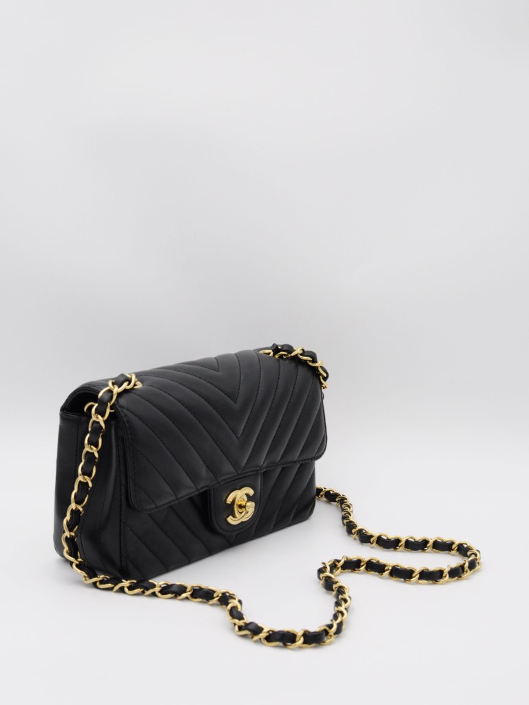 Chanel Classic Mini bag