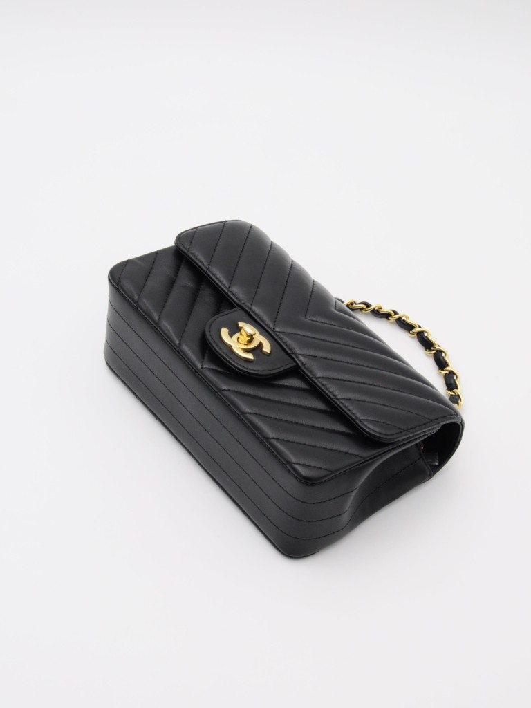 Chanel Classic Mini torebka