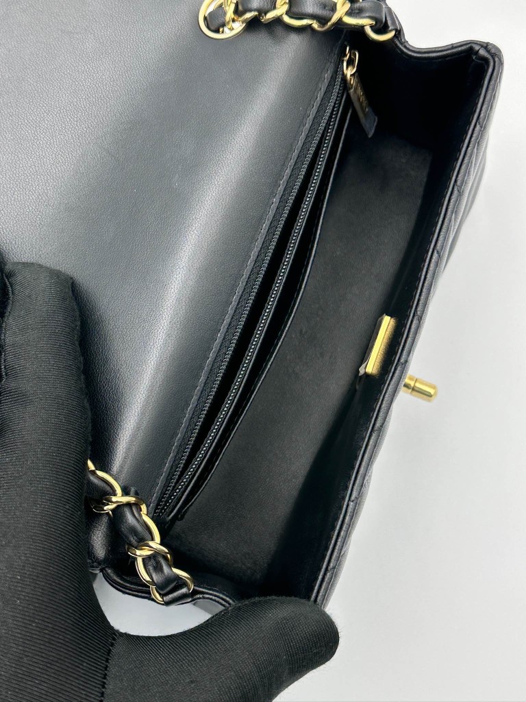 Chanel Classic Mini bag