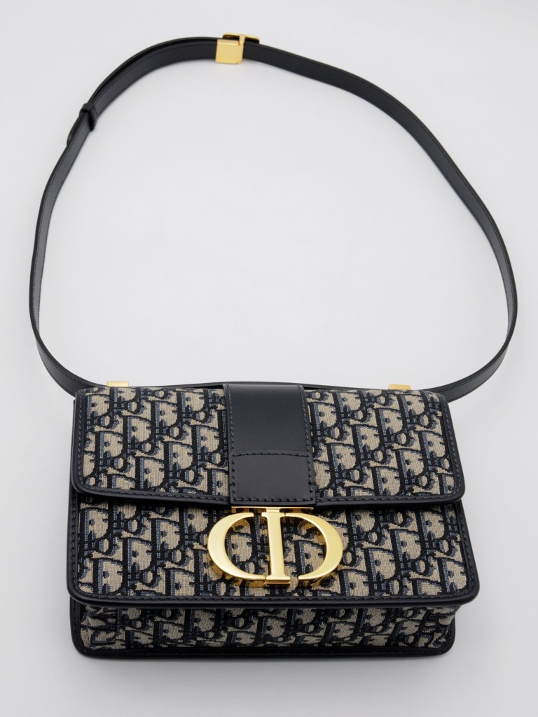 Dior 30 Montaigne bag