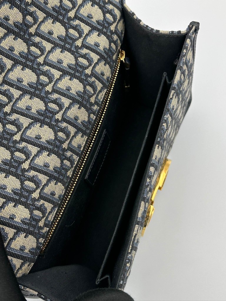 Dior 30 Montaigne torebka