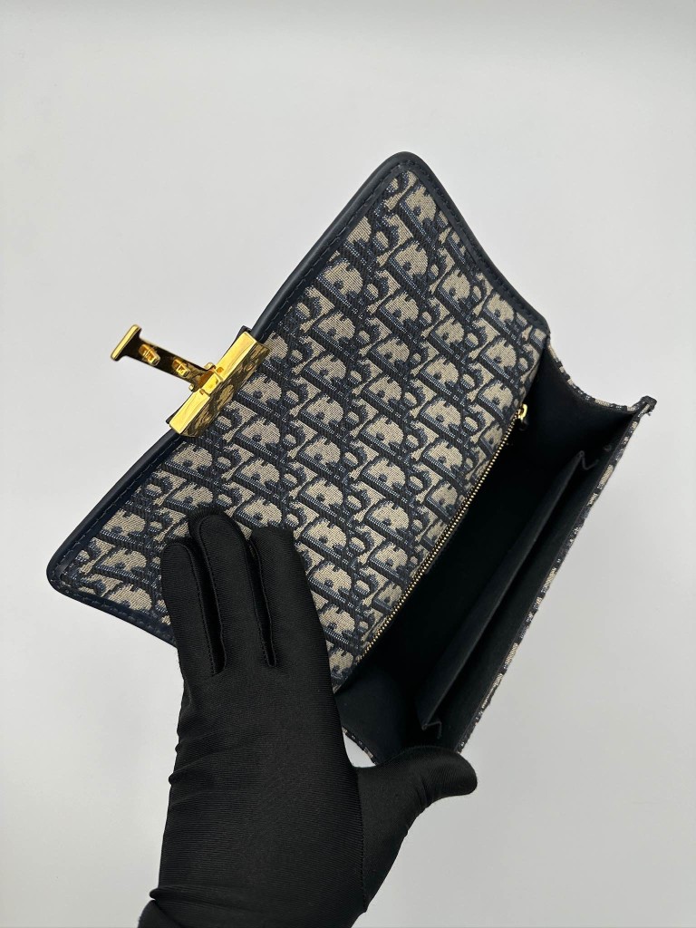 Dior 30 Montaigne torebka