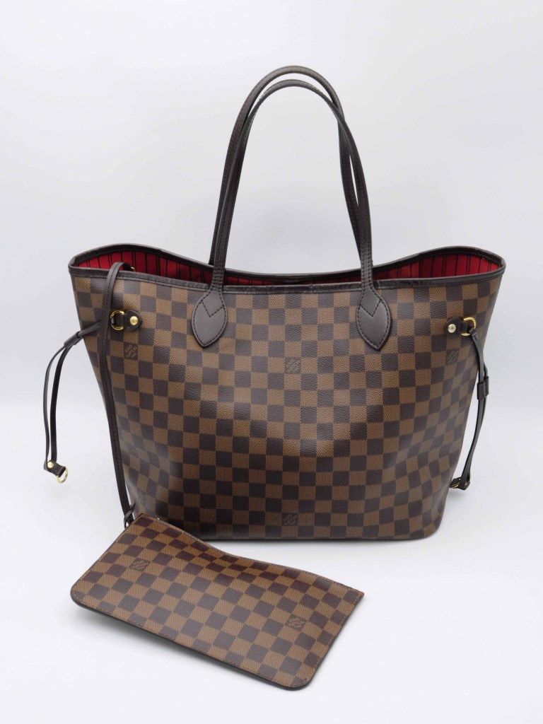Louis Vuitton Neverfull MM bag