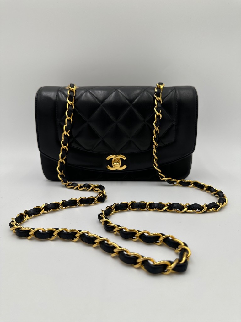 Chanel Diana Small torebka