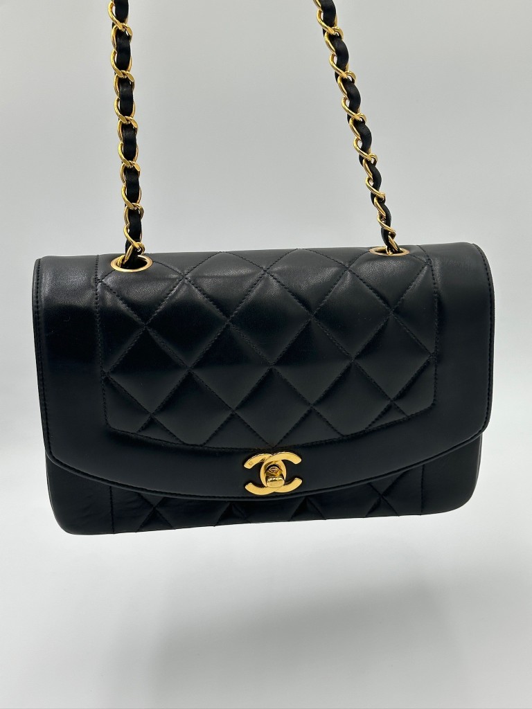 Chanel Diana Small torebka