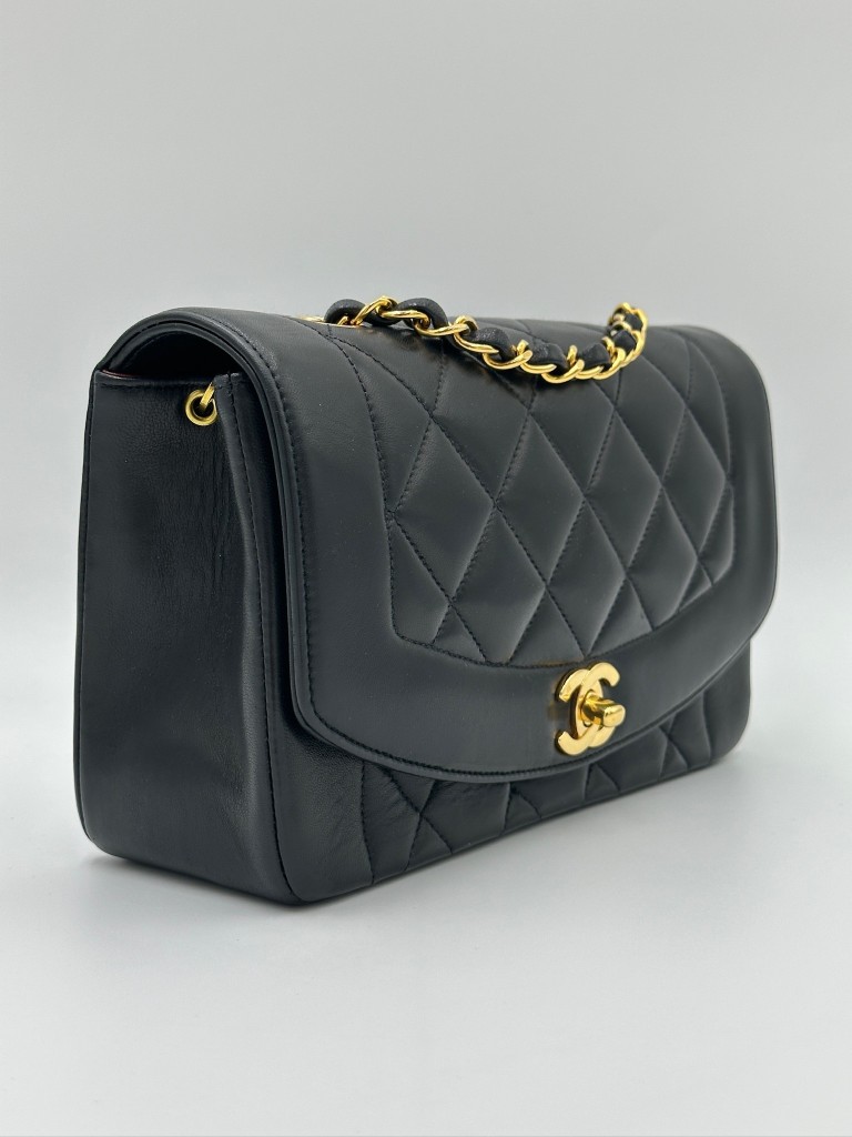 Chanel Diana Small torebka