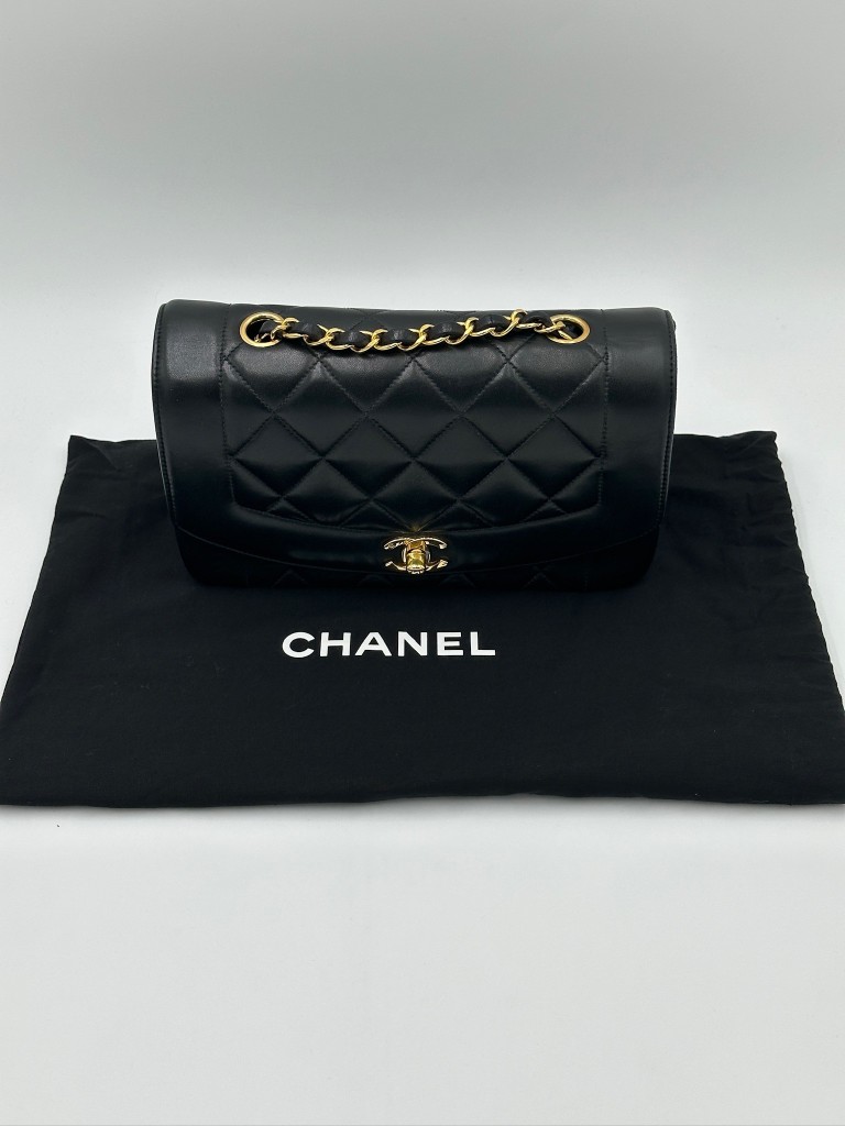 Chanel Diana Small bag