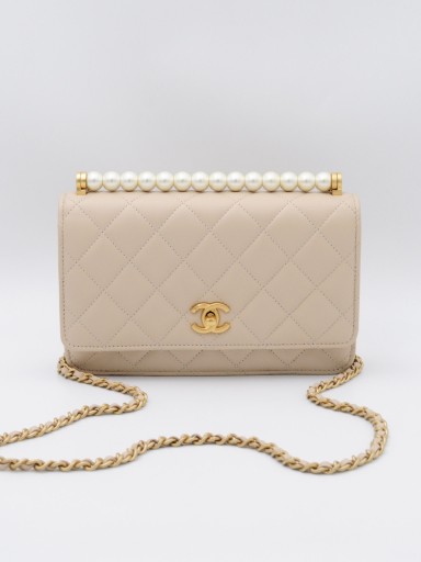 Chanel Wallet on Chain