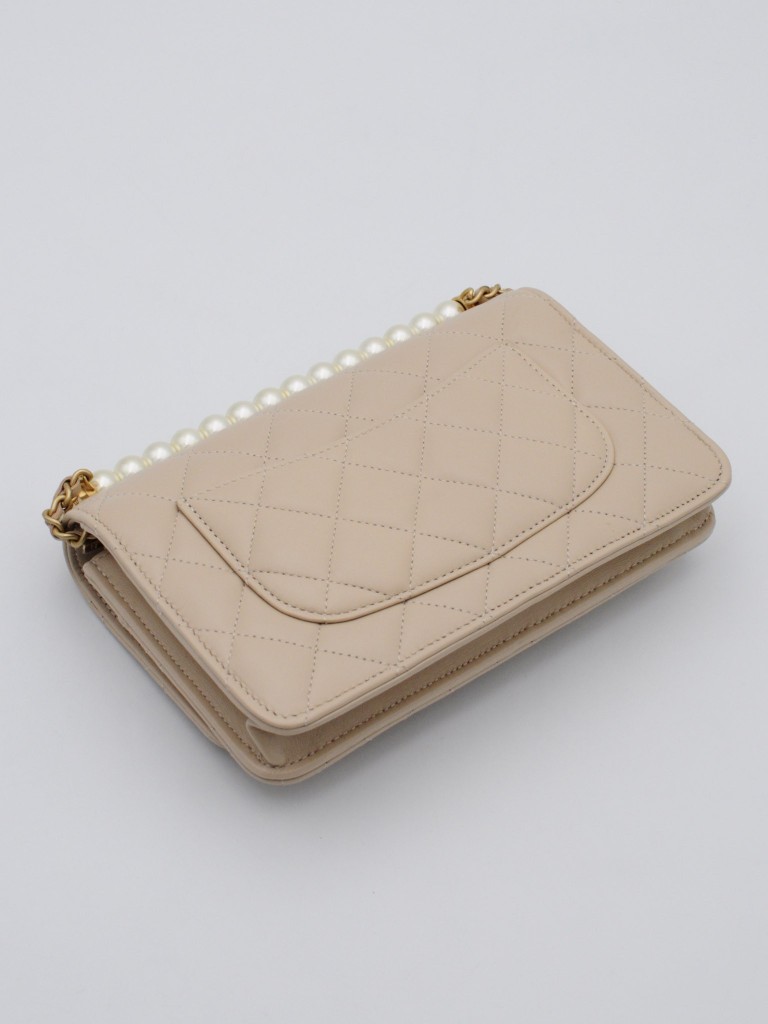 Chanel Wallet on Chain
