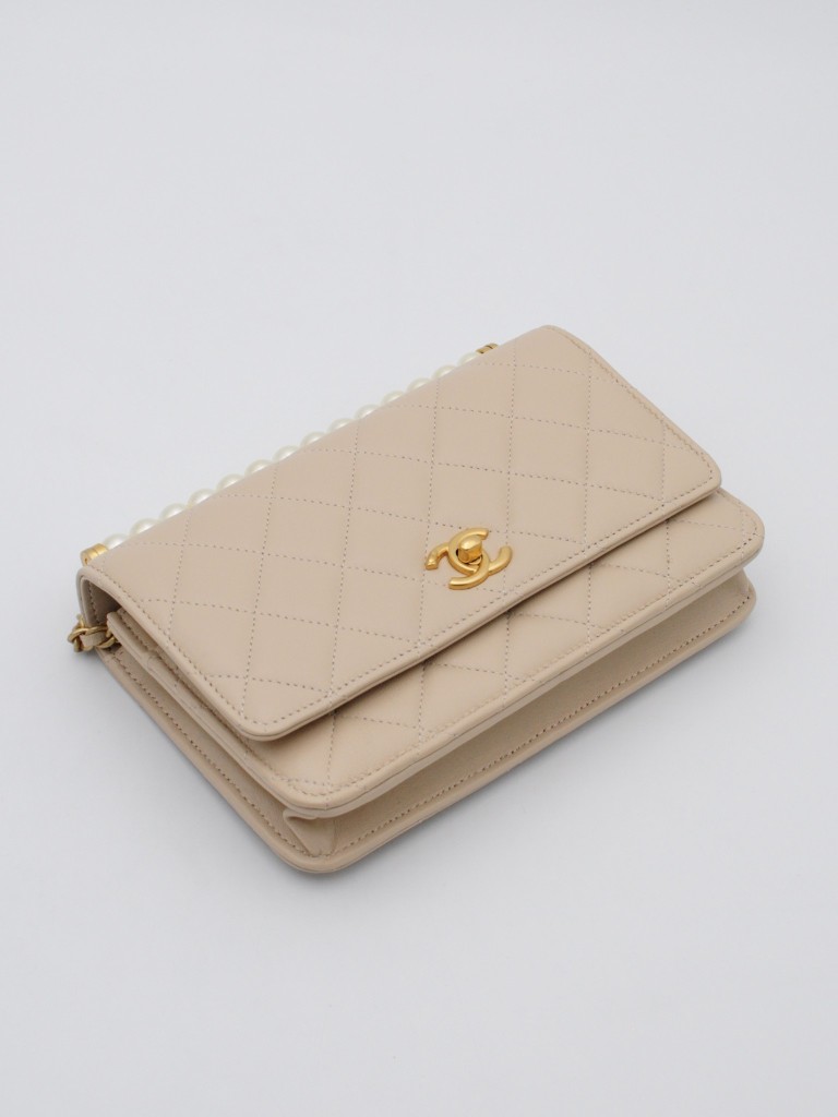 Chanel Wallet on Chain