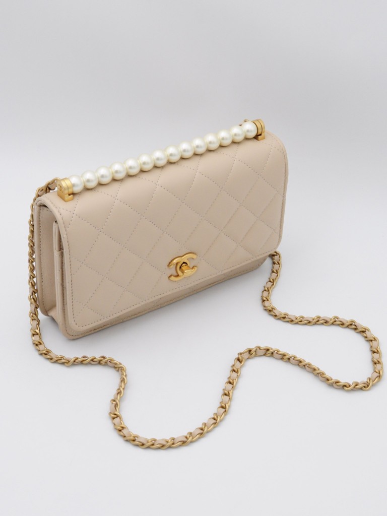 Chanel Wallet on Chain