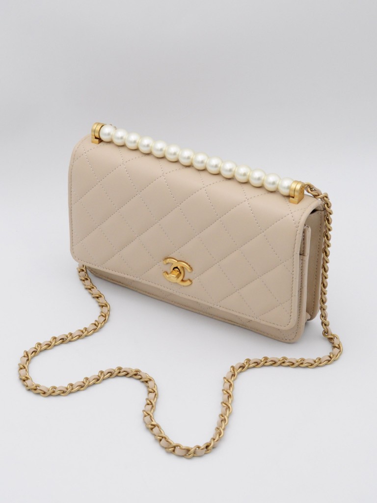 Chanel Wallet on Chain