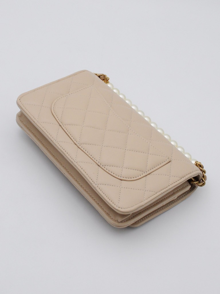 Chanel Wallet on Chain
