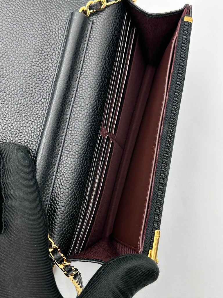 Chanel Wallet on Chain