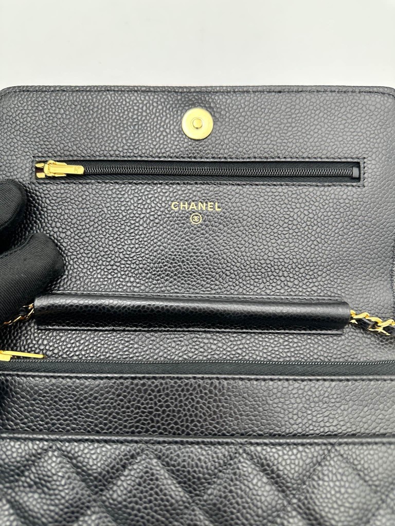 Chanel Wallet on Chain