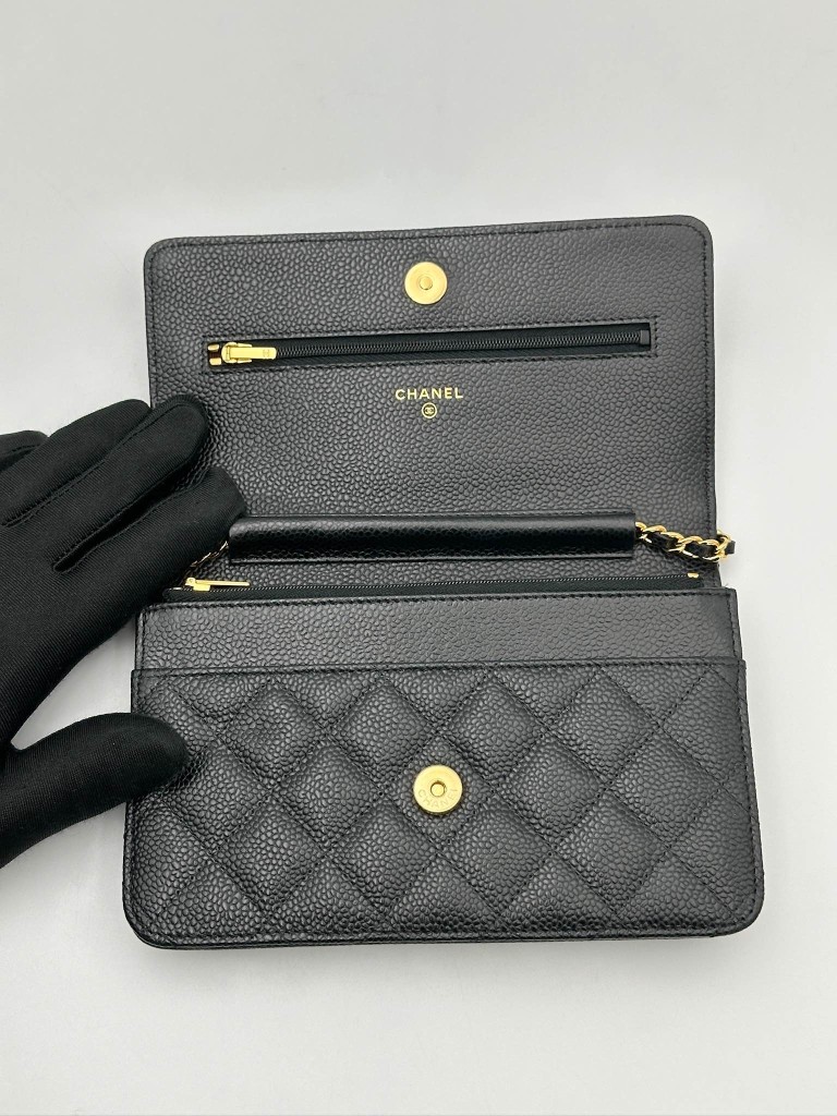 Chanel Wallet on Chain
