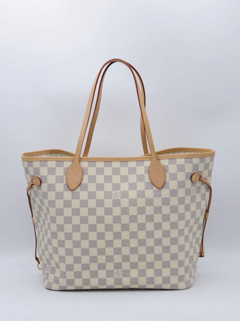 Louis Vuitton Neverfull MM bag