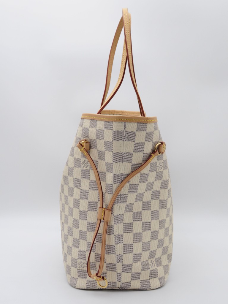 Louis Vuitton Neverfull MM bag