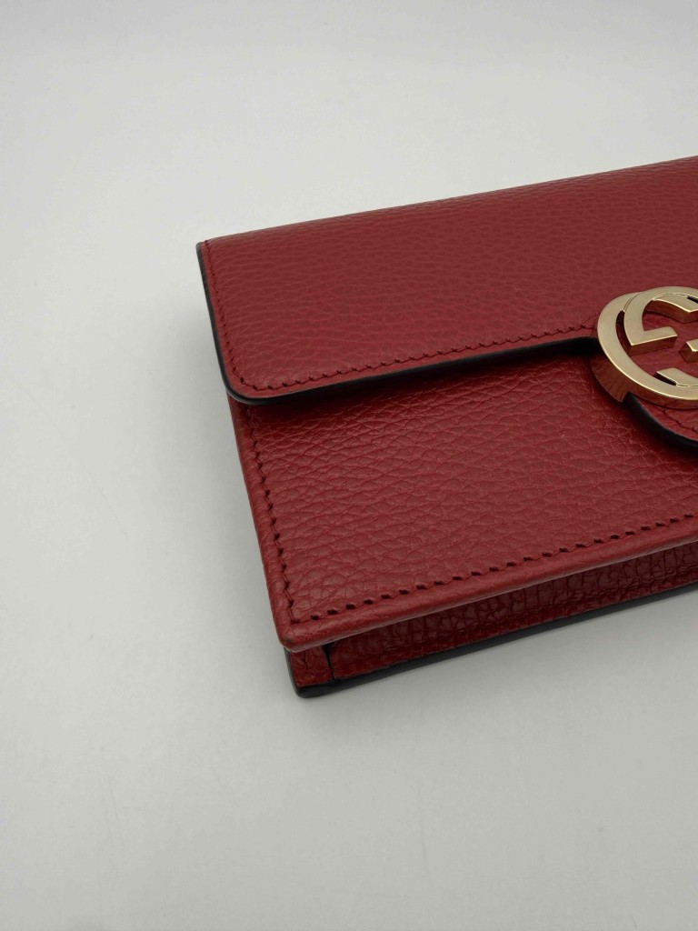 Gucci Wallet on Chain