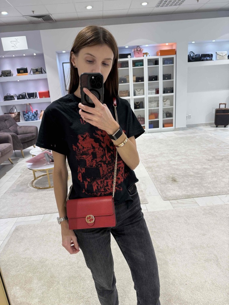 Gucci Wallet on Chain