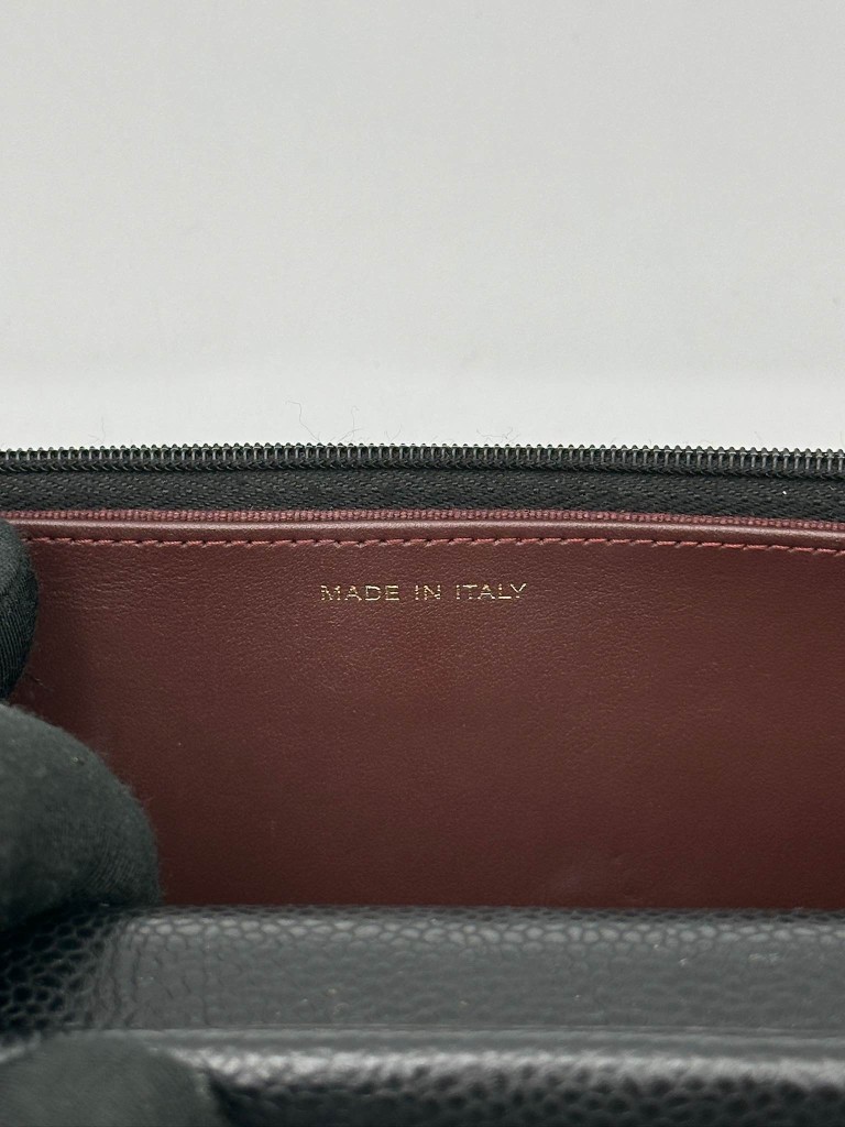 Chanel Wallet on Chain