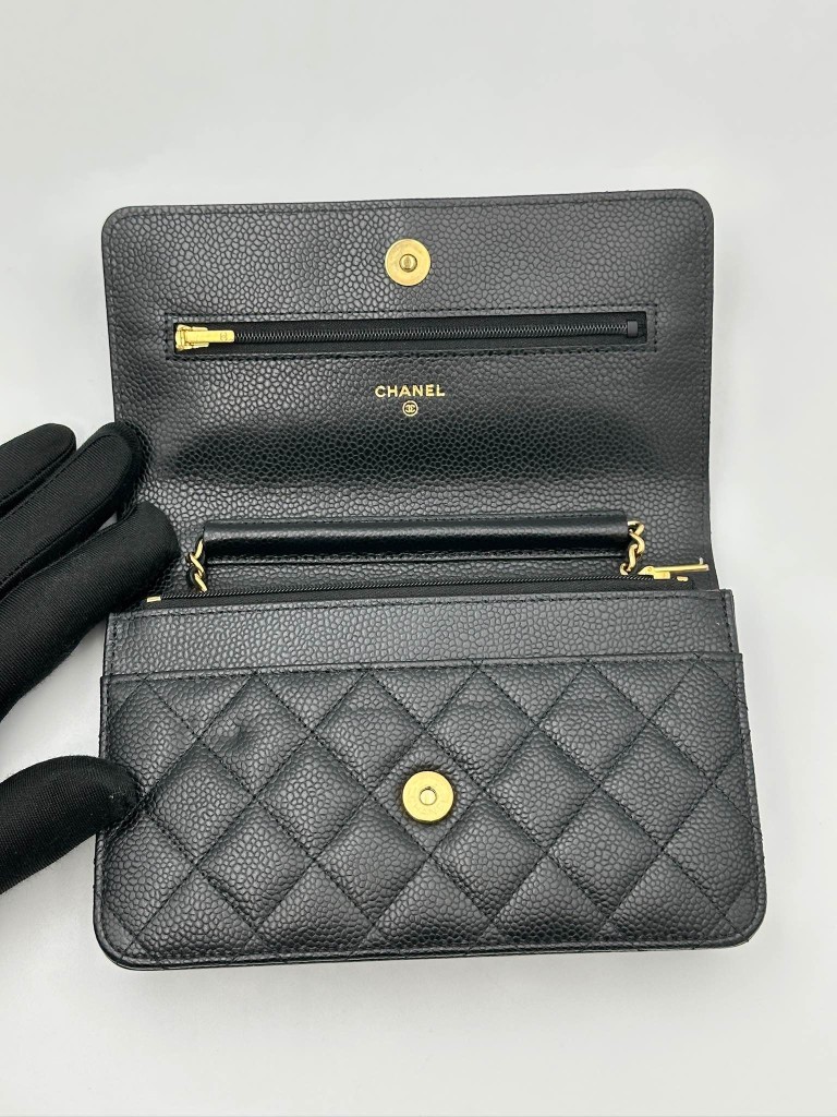 Chanel Wallet on Chain