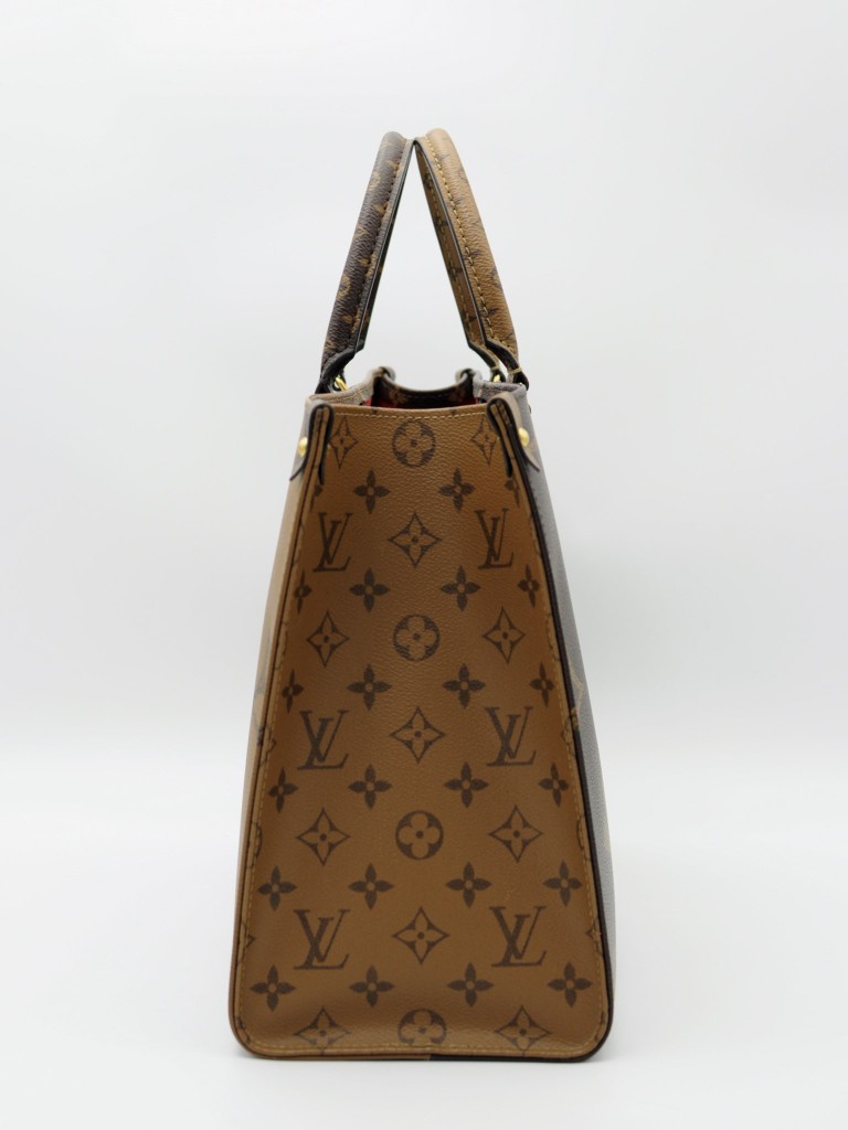 Louis Vuitton OnTheGo MM bag