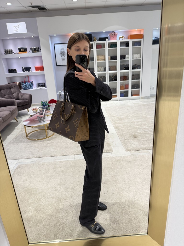 Louis Vuitton OnTheGo MM bag