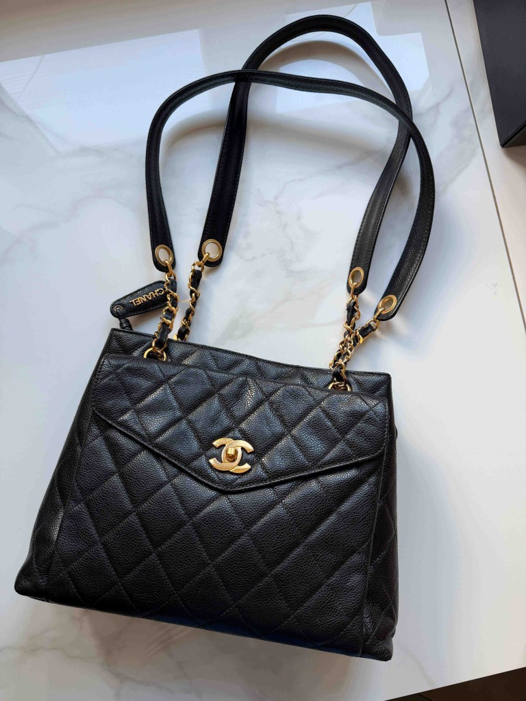 Chanel CC logo Chain Vintage Shoulder bag
