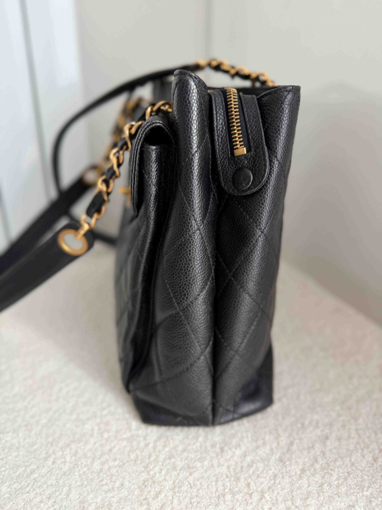 Chanel CC logo Chain Vintage Shoulder bag