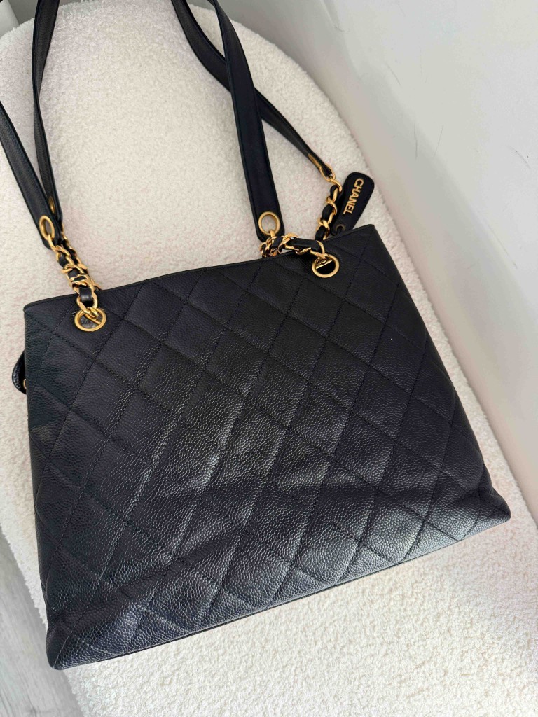 Chanel CC logo Chain Vintage Shoulder bag