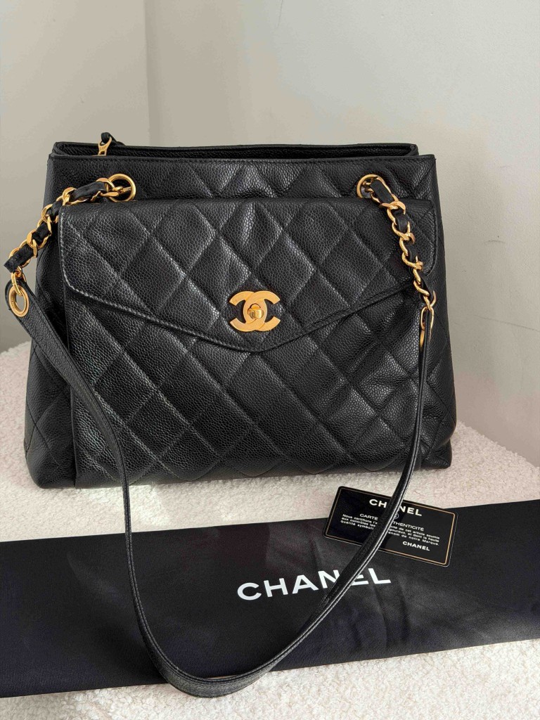 Chanel CC logo Chain Vintage Shoulder bag