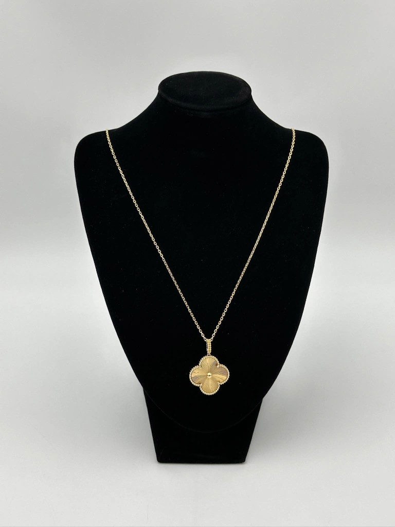 Van Cleef & Arpels Magic Alhambra necklace