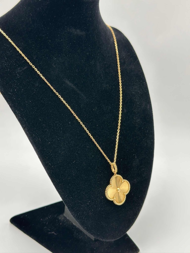 Van Cleef & Arpels naszyjnik Magic Alhambra