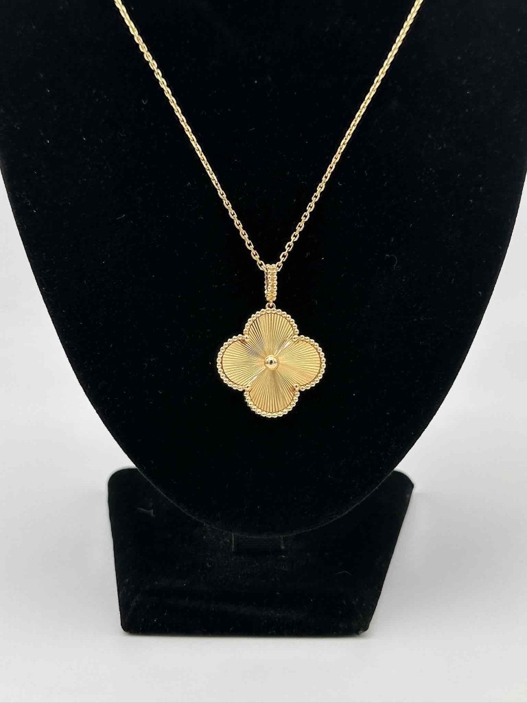 Van Cleef & Arpels naszyjnik Magic Alhambra